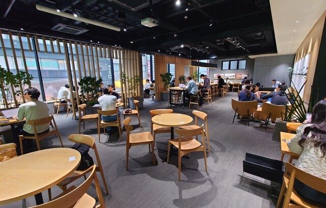 【2026年最新】銀座で作業できるカフェ7選！電源・Wi-Fi完備